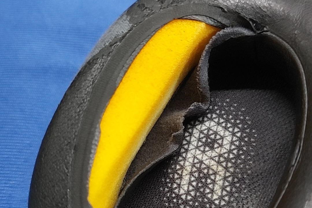 HOW TO FIX/REPAIR HEADPHONE SPONGES - WITHOUT BUYING NEW PADS